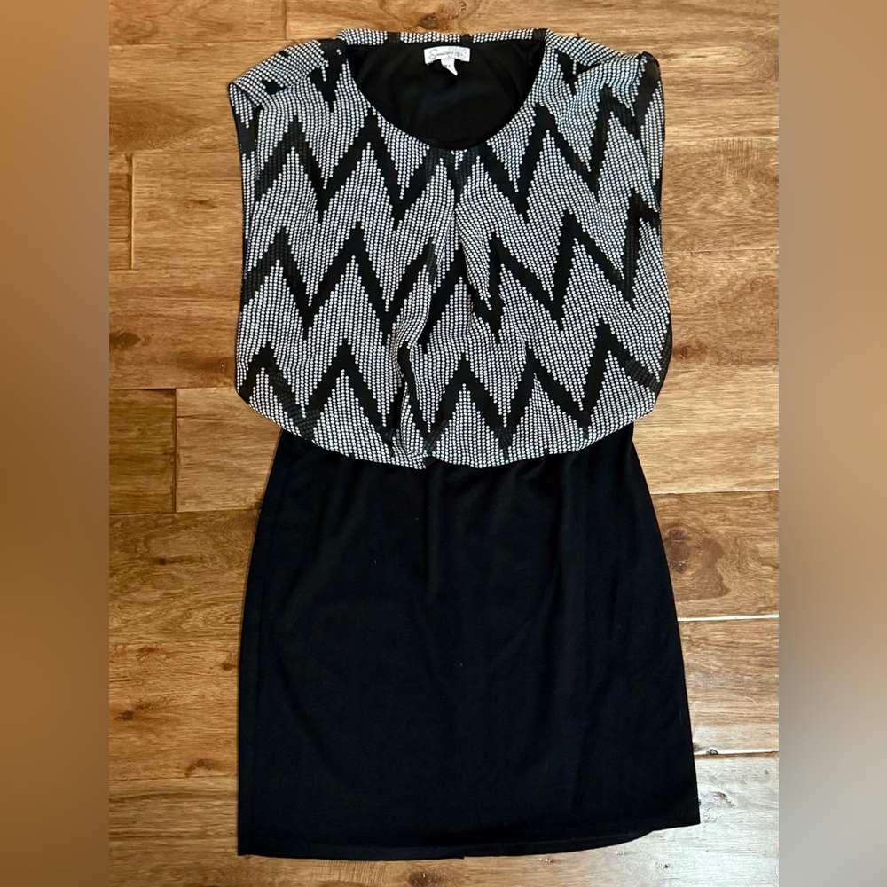 Speechless Black and Gray Sleeveless Sheath Dress